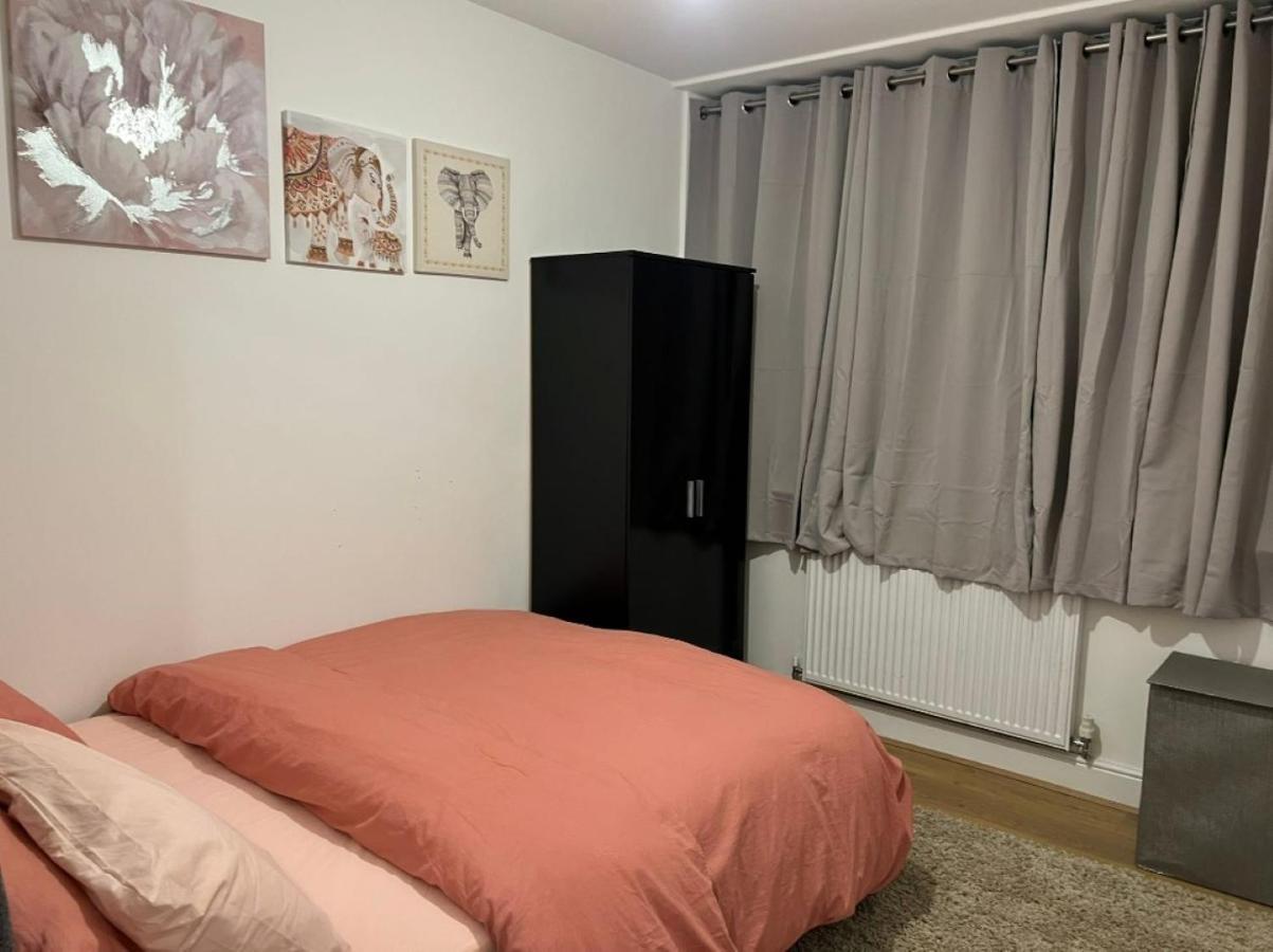 Appartement Modern And Stylish 1Bed Flat à Barking  Extérieur photo